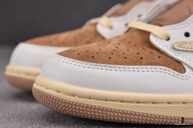 Cheap MAX x Travis Scott AJ OG DM7866-106 SP Low 1 0824